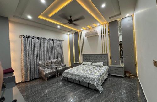 Faisalabad House | Shaheen Palace