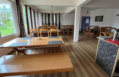 Auli Bed & Breakfast | Shail Shikhar Heritage Inn