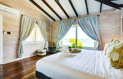 Little Frenchman Caye Resort | Shaka Caye