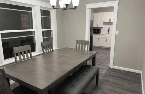 Cleveland House | Shaker Ohio contemporary home!nn