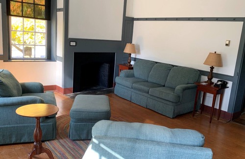 Shakertown Hotel | Shaker Village of Pleasant Hill