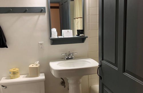 Shakertown Hotel | Shaker Village of Pleasant Hill