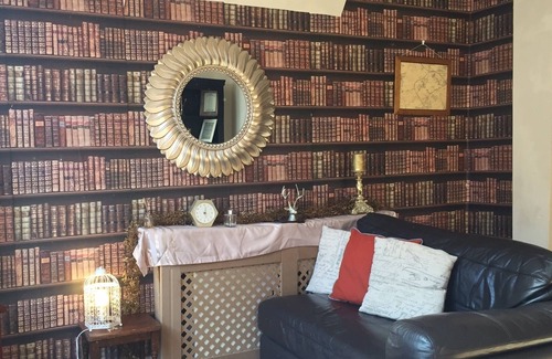 Newton Burgoland House | Shakespeare apartment vintage home from home on the edge of National Forest