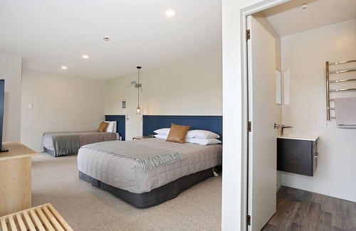 Te Anau Bed & Breakfast | Shakespeare House
