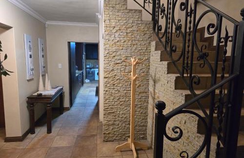 Ramsgate Beach House | SHALE BEACH HOUSE: 3-Bedroom House with Private Beach Access.