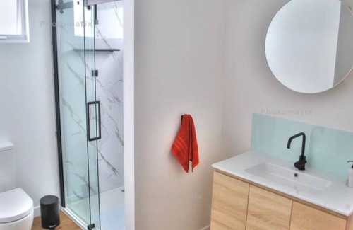 Latrobe Apartment | Shale Retreat River Escape