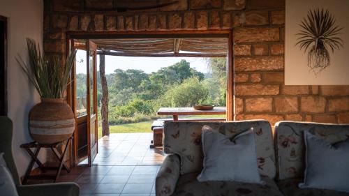 Pont Drift House | Shalimpo Safari Home - Mashatu Game Reserve