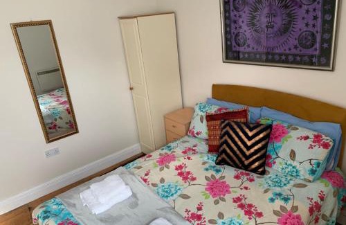 Longford House | Shalom