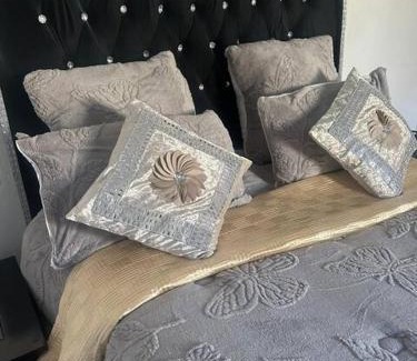 Kareeberg Bed & Breakfast | Shalom Shalom - Stylish New Stay in the Heart of Fourways