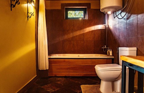 Arusha Cabin | Shamba Lodge Cabin C