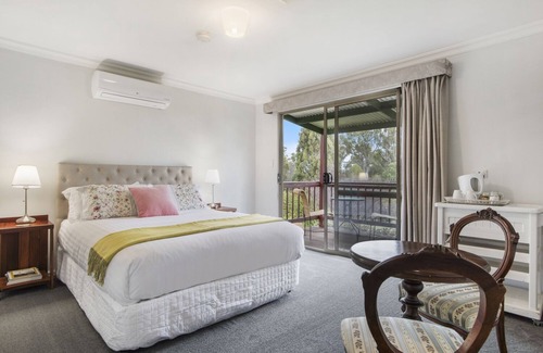 Kangaroo Gully Bed & Breakfast | Shambhala Guesthouse