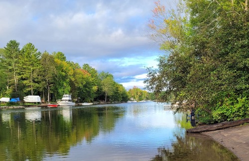 Washago Cottage | Shamrock Bay Resort 3 bedroom cottage in Muskoka
