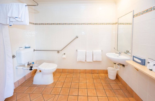 West Mackay Hotel | Shamrock Gardens Motel