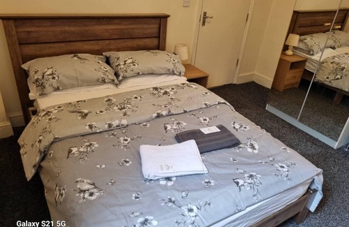 Gravesend House | Shamrock Guest House