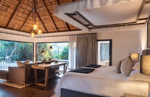 Paterson Cabin | Shamwari Eagles Crag