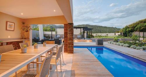 Wilderness Beach Apartment | Shan C