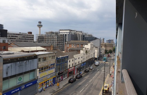 Everton Apartment | Shandon Apts - Luxury City Centre Apartment