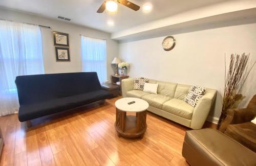 Eastwick Apartment | Shanghai 2900 - Vintage Oriental Style 2BR w Parking near Airport