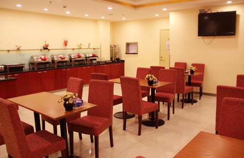 Pudong Hotel | Shanghai Ange Hotel - Next to Longyang Road Subway Station, Near New Internatonal Expo Center