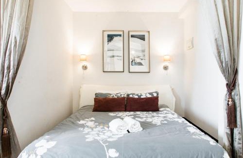Downtown Shanghai Apartment | Shanghai Art Decor Suite W Nanjing Rd FFC