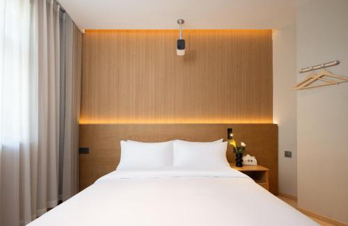 Minhang Hotel | Shanghai Captain 5 Youth Hotel - Xinzhuang Metro Station