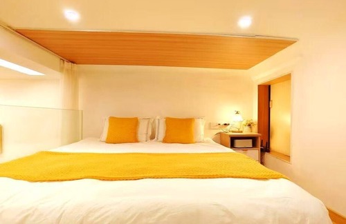 Huaihai Road Commercial Area House | Shanghai Hills&Aromahome UrbanLuxe
