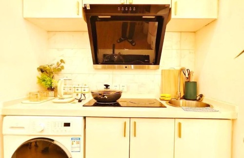 Huaihai Road Commercial Area House | Shanghai Hills&Aromahome UrbanLuxe