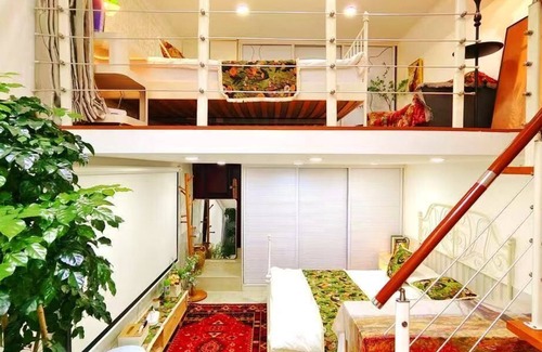 Huaihai Road Commercial Area House | Shanghai Hills & Aromahome Modern Cottage Home Retreat