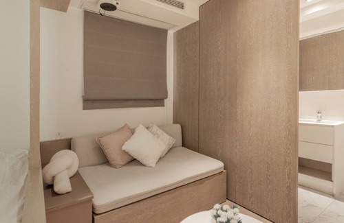 Jing'an House | Shanghai Hills & Gefii Fifty Shades of Grey close to Jing'an Temple