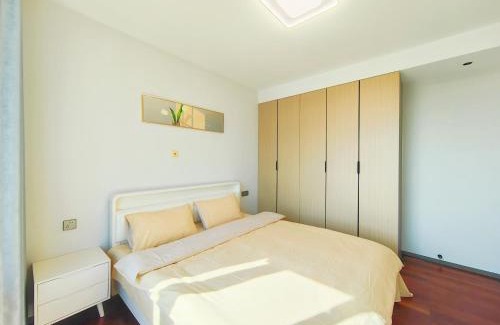 Pudong Apartment | Shanghai Hills & LinkInn TimeLight 3-Bedroom Near SNIEC