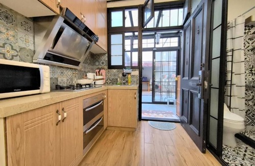 Huaihai Road Commercial Area Bed & Breakfast | Shanghai Hills & Zinn Happy Family Bnb