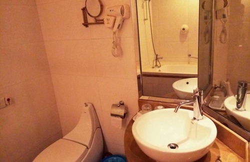 Hong Kou House | Shanghai Qidian Apartment The Bund