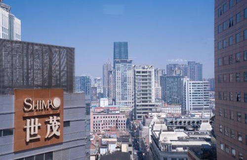Downtown Shanghai Apartment | Shanghai Yidu Homestay-160m from People's Square subway station and close to the Bund