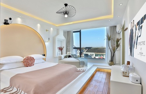 Downtown Shanghai Bed & Breakfast | Shanghai Yinxubai Designer Homestay