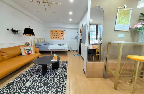 Huaihai Road Commercial Area Bed & Breakfast | ShanghaiHills&Zinn Changle road Homestay