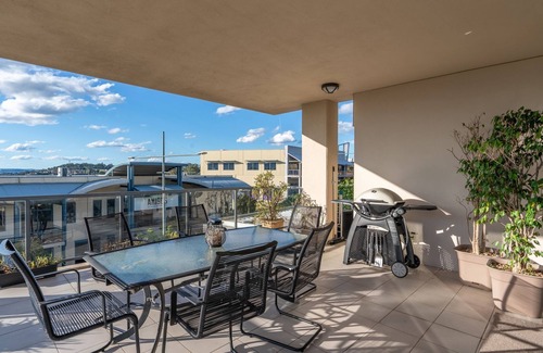 Shellharbour City Centre Apartment | Shangrila - Gorgeous, central apartment