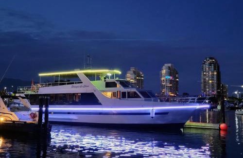 Central Boat Rental | Shangri-la Cheer