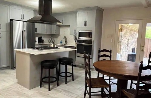 North Dallas House | Shangri-La in the City