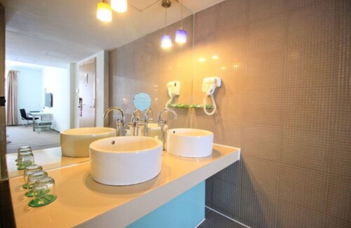 Huaqiang North Hotel | Shanshui Trends Hotel North Huaqiang