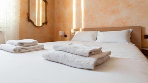 Monza Apartment | Shanti Apartment