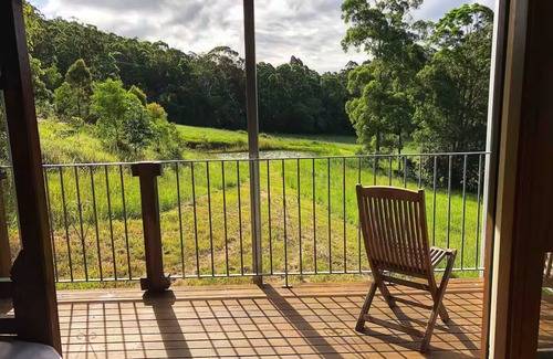 Verrierdale Cabin | Shanti Cabin: Private Hinterland Retreat w/Porch, AC & Kitchenette Near Noosa