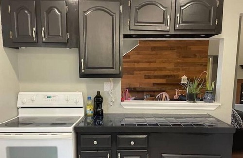 Smithville Cabin | Shanti Cottage in the Lost Pines