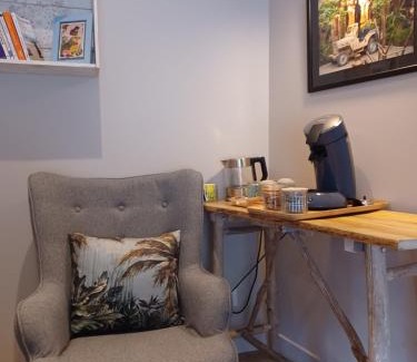 La Tour-Sur-Orb Bed & Breakfast | Shanti Home