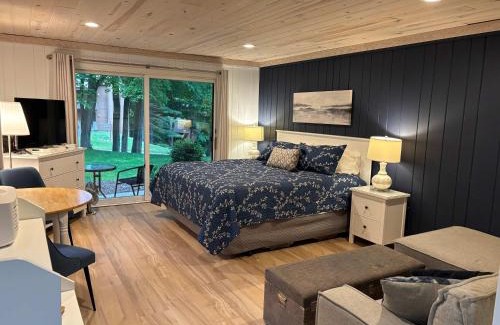 Bellaire House | Shanty Creek, Condo, Golf ,Sleeps 4, Pets welcome!