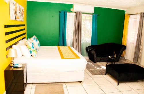 Kgatleng House | Shape Inn Guest House