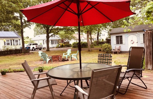 Wareham Center House | Share my Home- Walk to Beach - King Bed - Washer- Dryer
