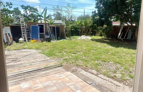 St. Petersburg - Clearwater House | Shared bedroom with bunk beds in St. Petersburg with WiFi, AC