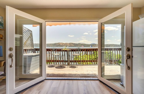 Clear Lake House | Shared Boat Dock at Clear Lake Couple’s Retreat