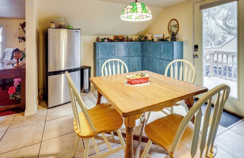 Brunswick Apartment | Shared Dock: Cozy Waterfront Retreat in Brunswick