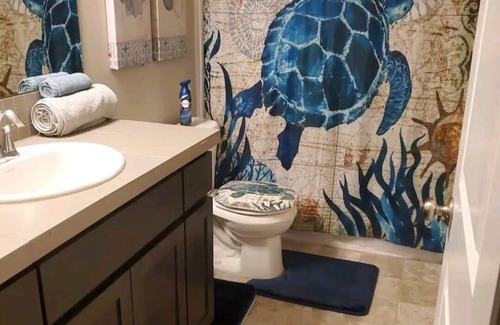 Redmond House | Shared home BUT Private 2 bedroom and bathroom. Close to fairgrounds & Smithrock